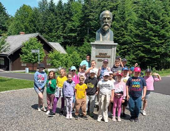 Wycieczka klas I – III do Muzeum Budownictwa Ludowego w Sanoku oraz do Muzeum Przemysłu Naftowego w Bóbrce